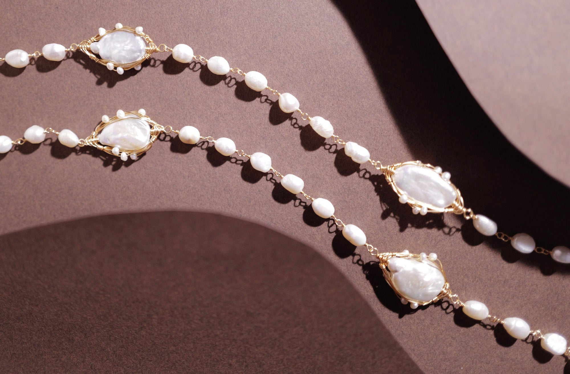 Ivory Reverie (Baroque pearls long necklace)