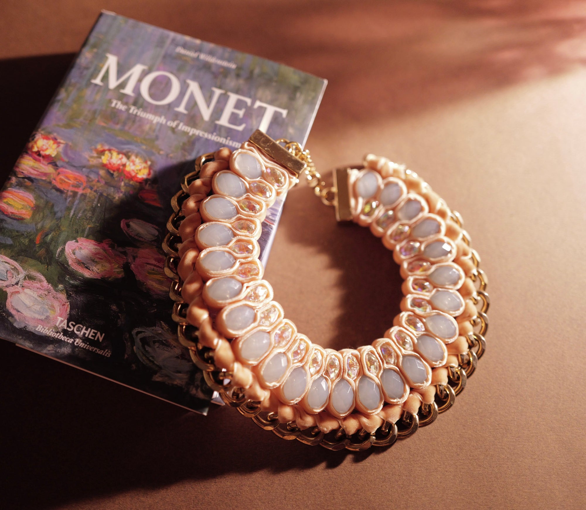 Champagne Reverie Collar