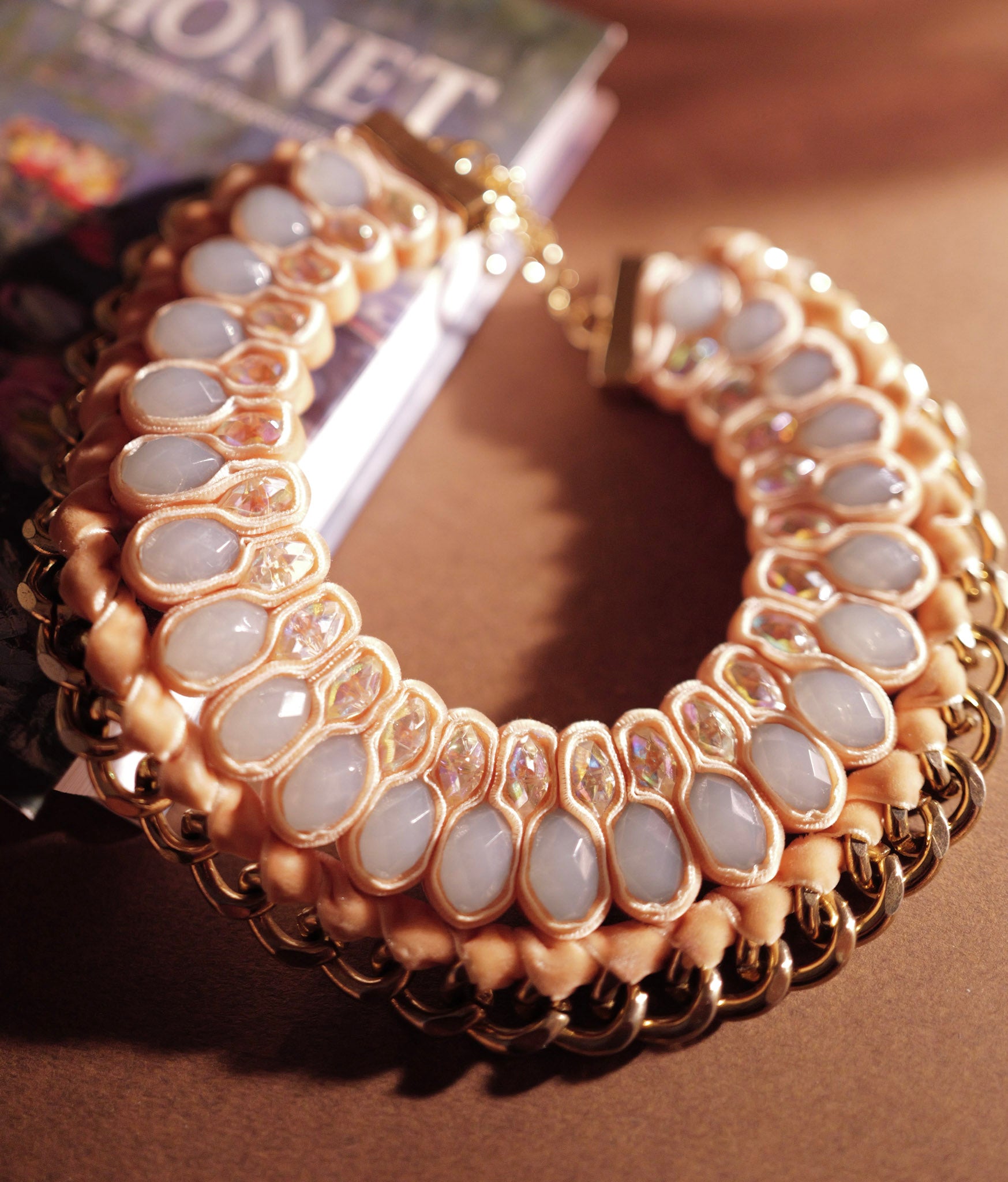 Champagne Reverie Collar